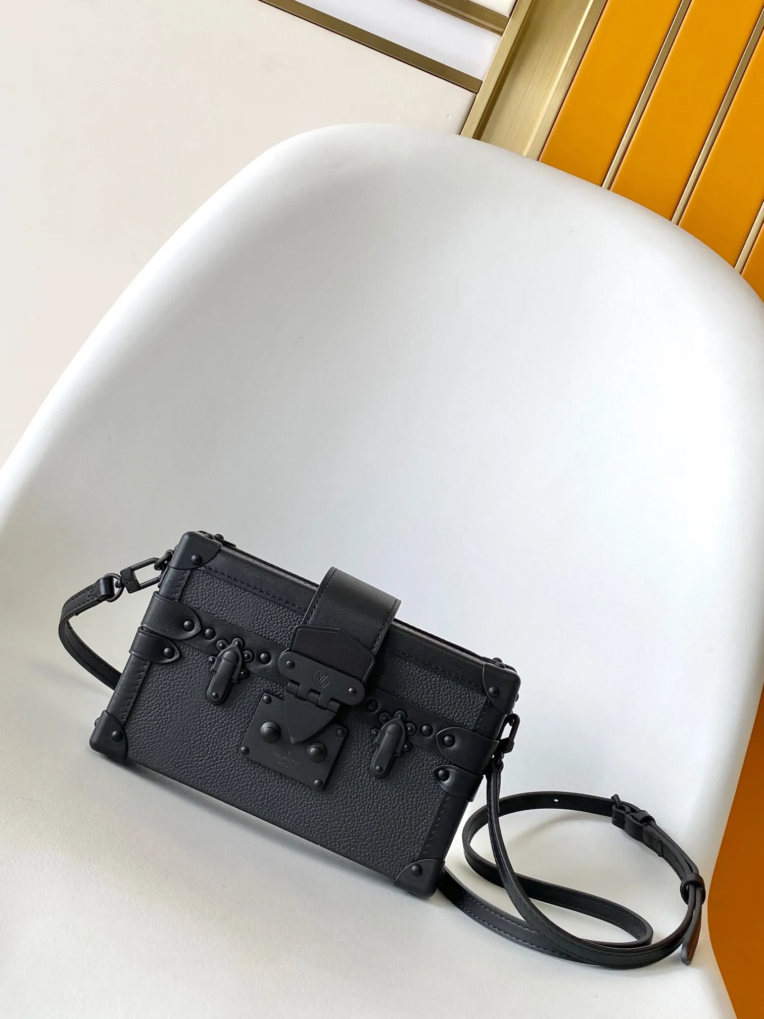 All Categories Official Website "Brand Women's Bags" Women's Bags 💙 LV 2026 New LV Crossbody Bag