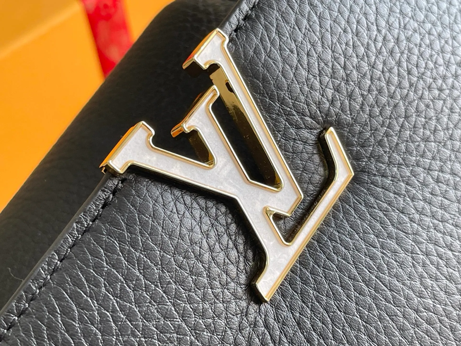 All Categories 💚 Authentic Grade Bags 💚 LV 2026 New LV Top Replica Crossbody Shoulder Bag