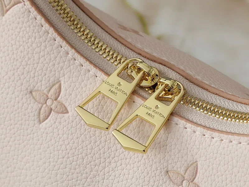 All Categories Official Website "Brand Women's Bags" Women's Bags 💙 LV 2025 New LV Crossbody Bag
