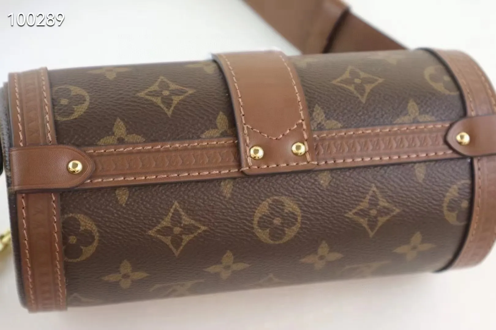 All categories Official website "Brand Women's Bags" Women's Bags 💙 LV fine imitation LV, high imitation LV bags, LV crossbody bags, 2023 official latest version LV cylindrical bag, LV bag factory, recommended bags, size: 19-9-9CM