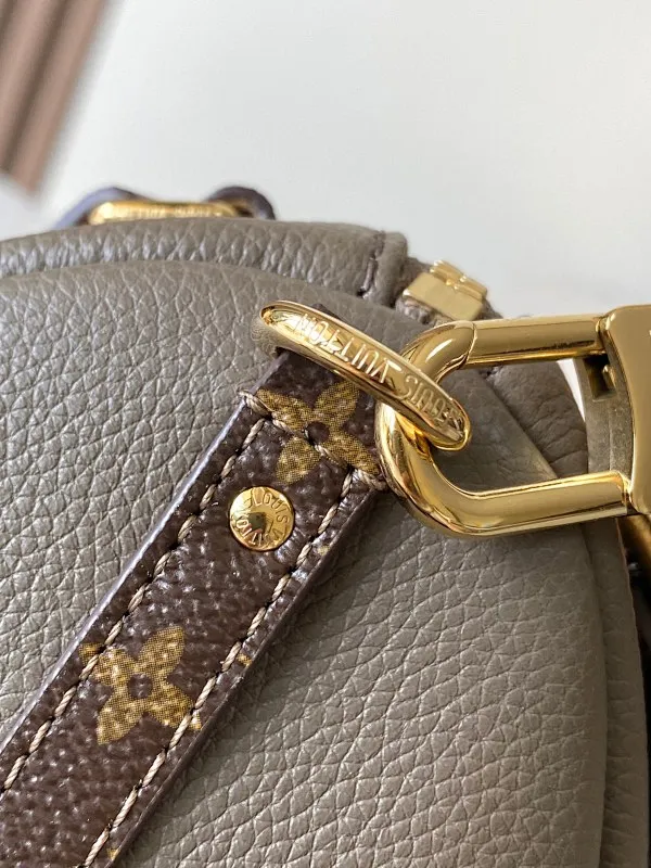 All Categories Official Website "Brand Women's Bags" Women's Bags 💙 LV 2026 New LV Crossbody Bag