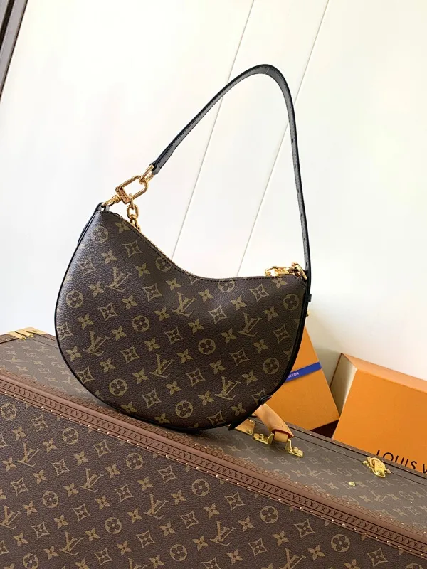 All categories Official website "Brand Women's Bags" Women's Bags 💙 LV 2025 new LV armpit bag