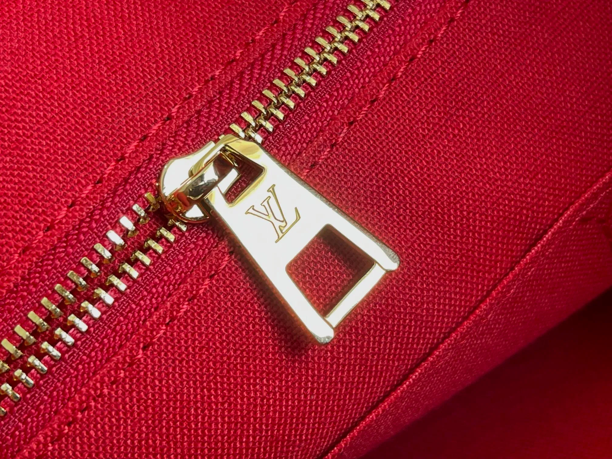 All categories 💚 Authentic bags 💚 LV 2026 new LV top replica hand shoulder bag