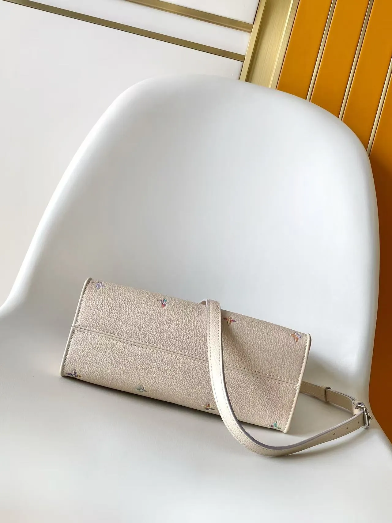 All categories Official website "Brand Women's Bags" Women's Bags 💙 LV LV2026 new crossbody bag