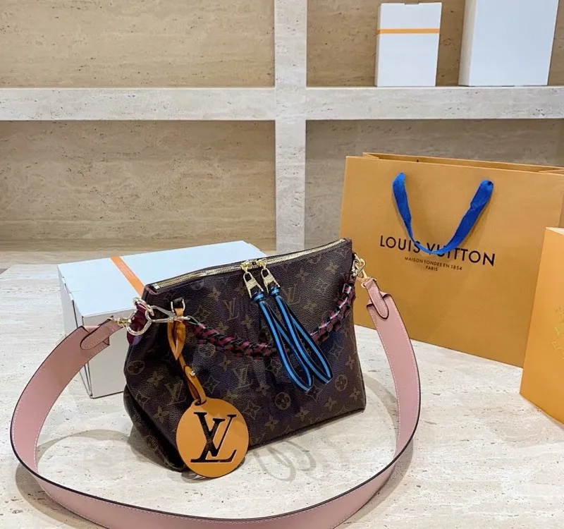 All categories Official website "Brand Women's Bags" Women's Bags 💙 LV fine imitation LV, high imitation LV bags, LV crossbody bags, 2023 official latest version LV armpit bags, LV bag factory, recommended bags, size: 25-21CM
