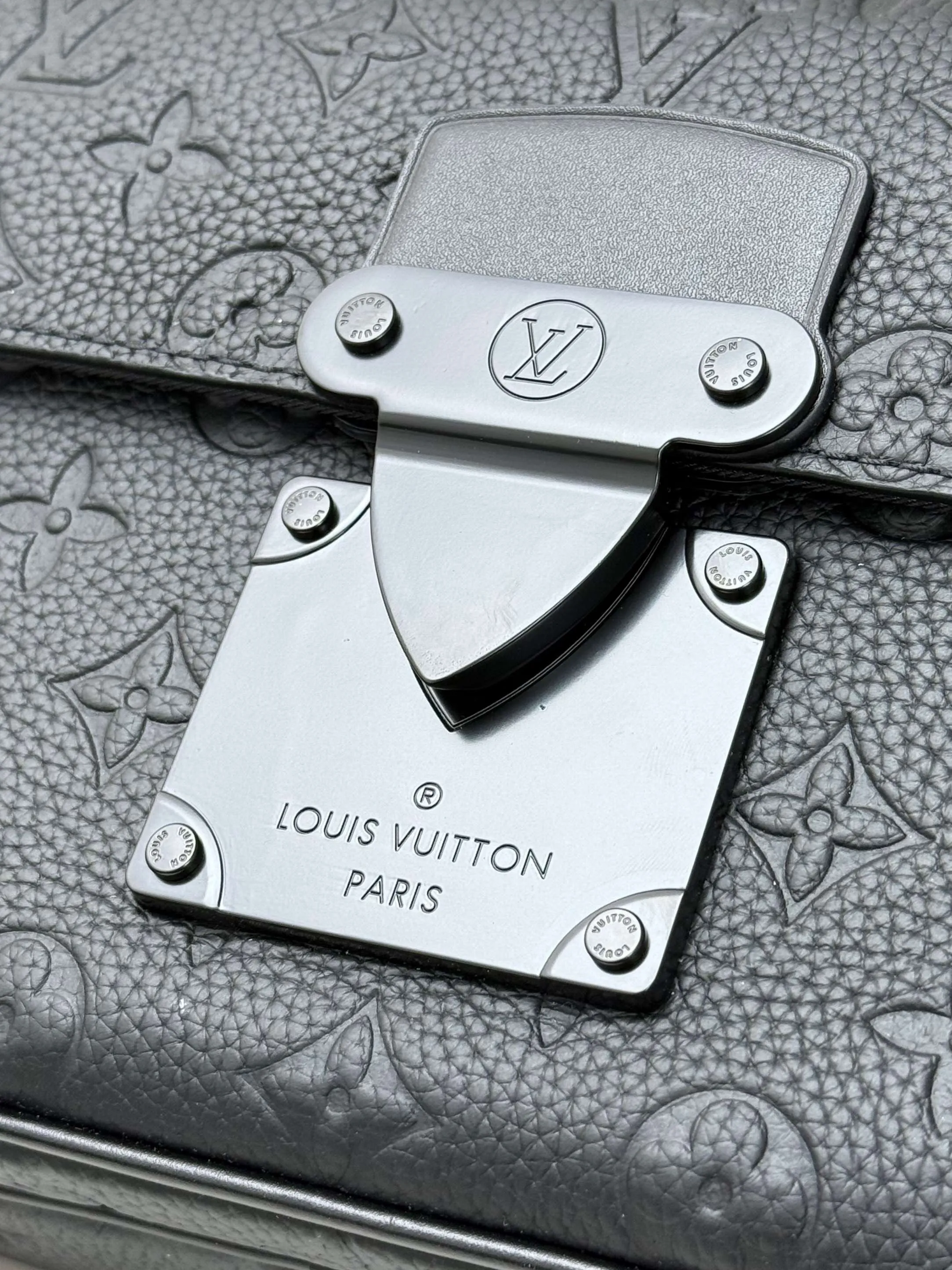 All Categories Official Website "Brand Women's Bags" Women's Bags 💙 LV 2025 New LV Crossbody Bag
