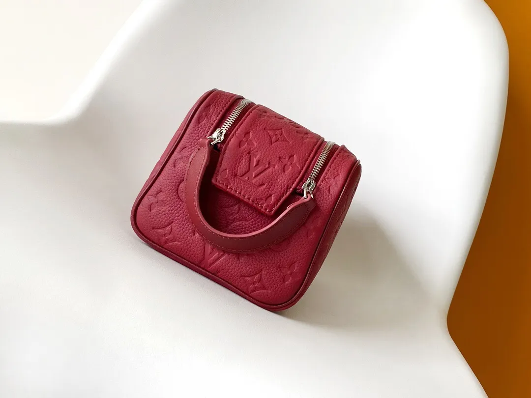 All Categories Official Website "Brand Women's Bags" Women's Bags 💙 LV 2025 New LV Cosmetic Bag