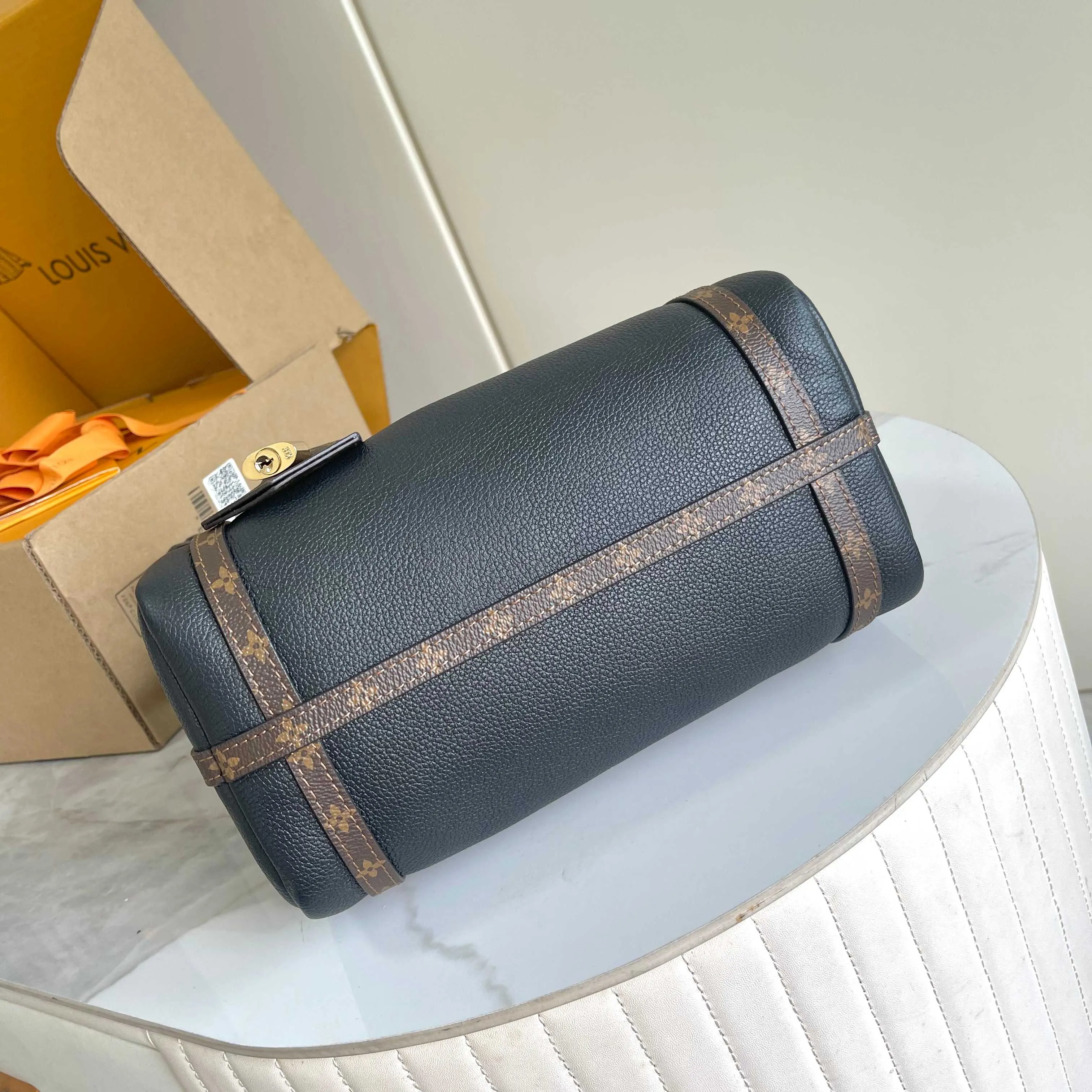 All Categories Official Website "Brand Women's Bags" Women's Bags 💙 LV LV 2026 New Crossbody Shoulder Bag