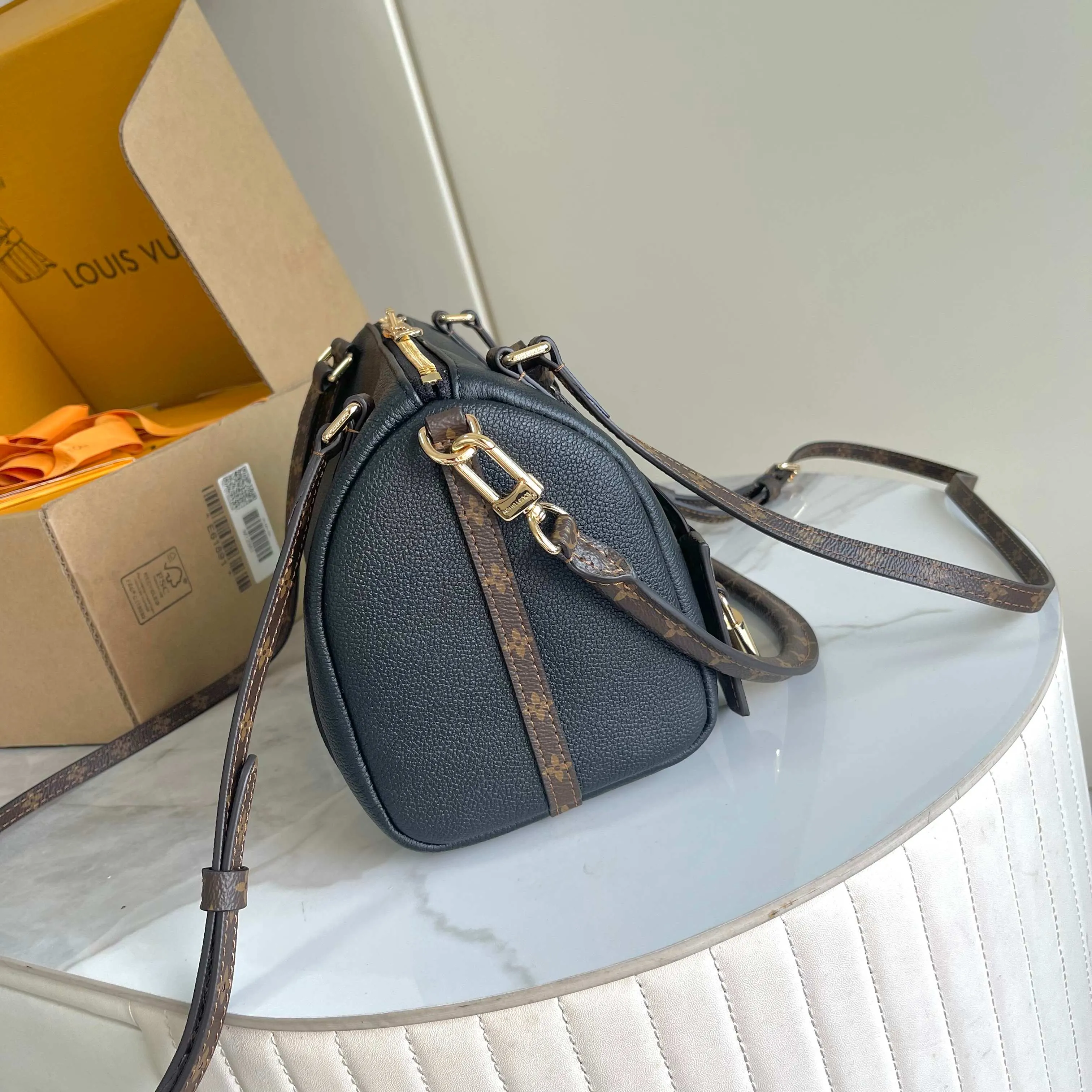 All Categories Official Website "Brand Women's Bags" Women's Bags 💙 LV LV 2026 New Crossbody Shoulder Bag