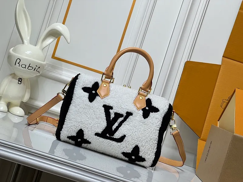 All Categories Official Website "Brand Women's Bags" Women's Bags 💙 LV 2026 New LV Crossbody Bag