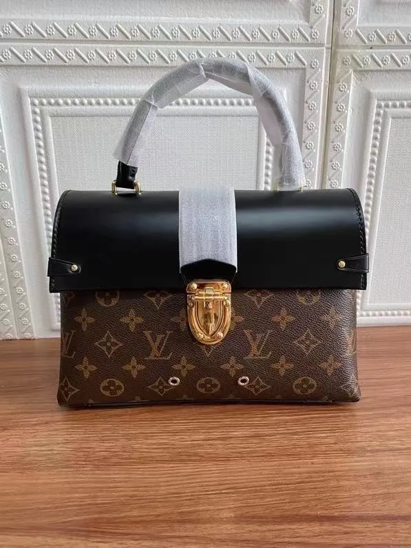 All categories Official website "Brand Women's Bags" Women's Bags 💙 LV fine imitation LV, high imitation LV bags, LV crossbody bags, 2023 official latest version LV handbags, LV bag factory, recommended bags, size: 25-19-10CM