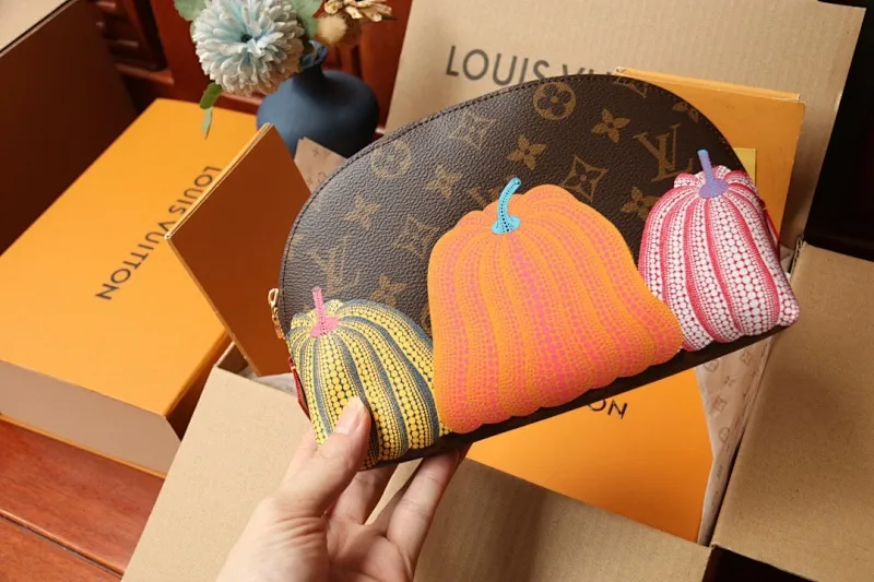 All Categories Official Website "Brand Women's Bags" Women's Bags 💙 LV 2025 New LV Cosmetic Bag