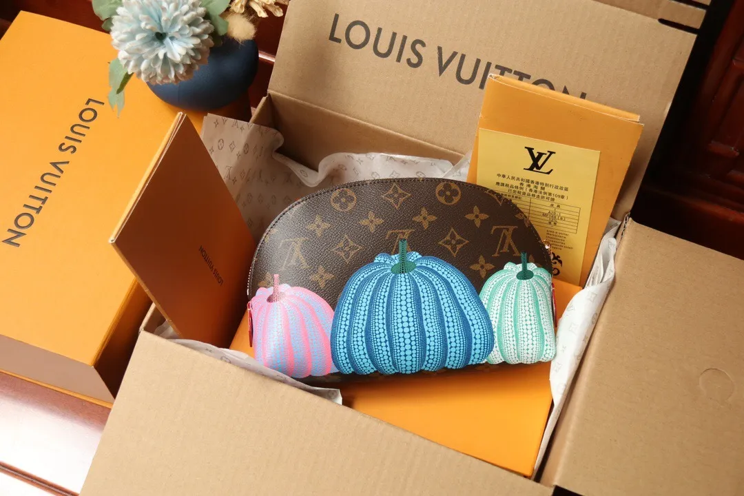 All Categories Official Website "Brand Women's Bags" Women's Bags 💙 LV 2025 New LV Cosmetic Bag