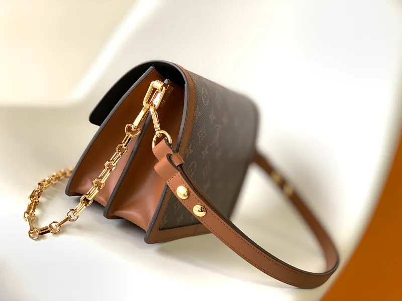 All categories Official website "Brand Women's Bags" Women's Bags 💙 LV replica LV, fine imitation LV bags, LV shoulder bags, 2023 official latest version LV crossbody bag, bag factory, original material, size: 24.5-19-6CM