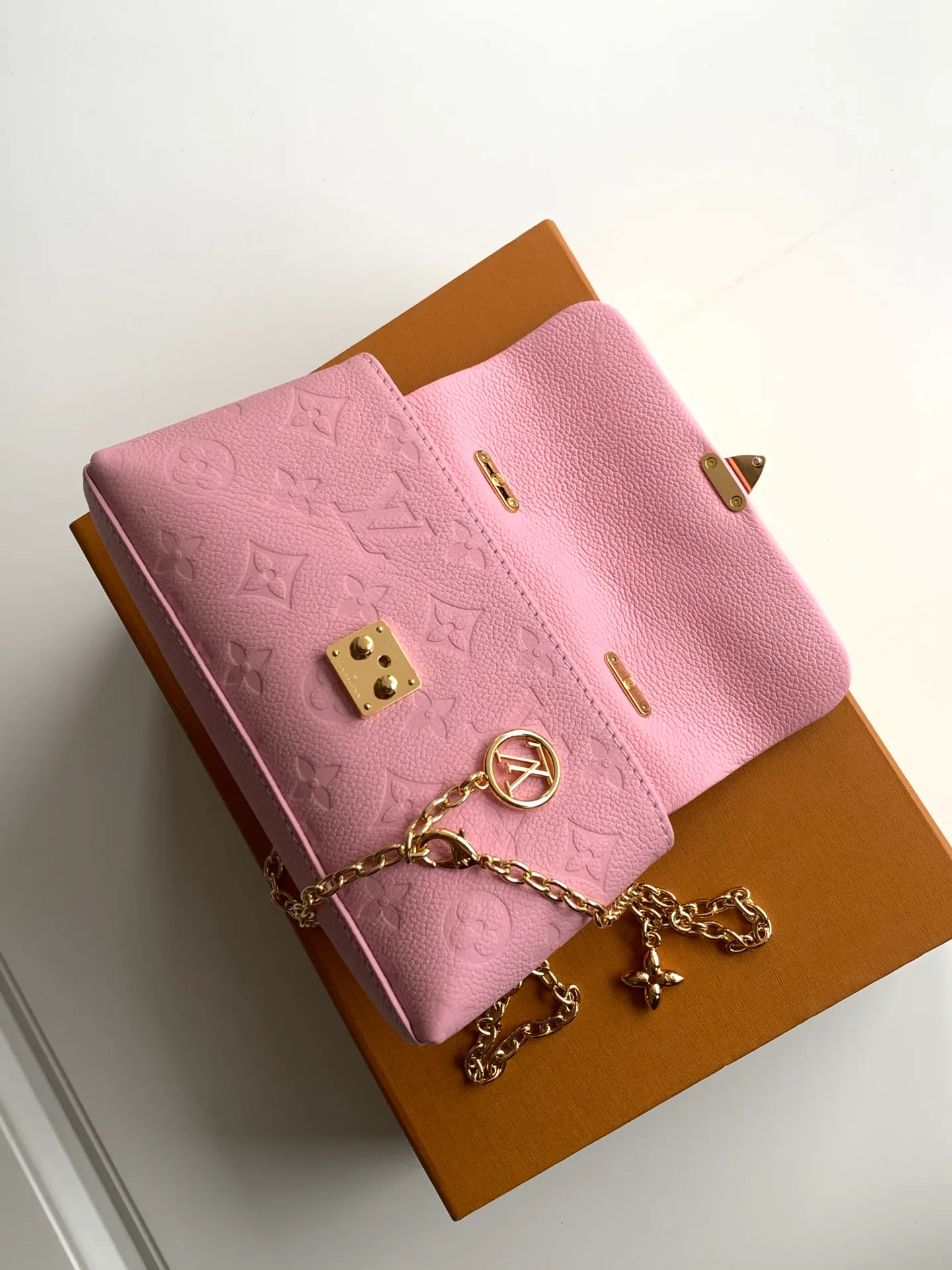 All Categories Official Website "Brand Women's Bags" Women's Bags 💙 LV 2026 New LV Crossbody Bag