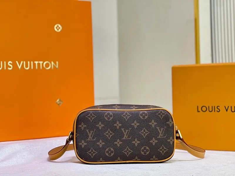 All categories Official website "Brand Women's Bags" Women's Bags 💙 LV replica LV, fine imitation LV bags, LV shoulder bags, 2023 official latest version LV crossbody bag, bag factory, original material, size: 22-6-11.5CM