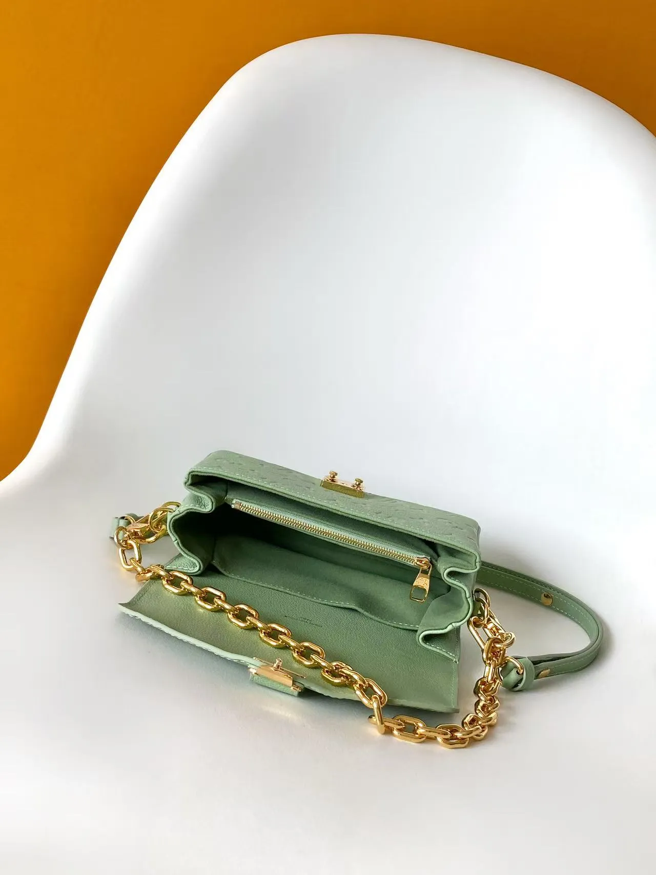 All Categories Official Website "Brand Women's Bags" Women's Bags 💙 LV 2026 New LV Crossbody Bag