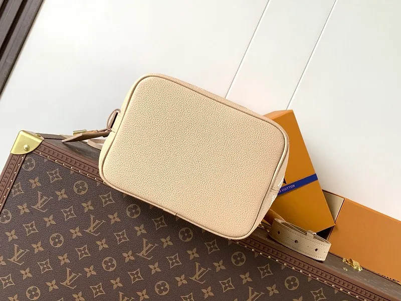 All Categories Official Website "Brand Women's Bags" Women's Bags 💙 LV 2026 New LV Crossbody Bag