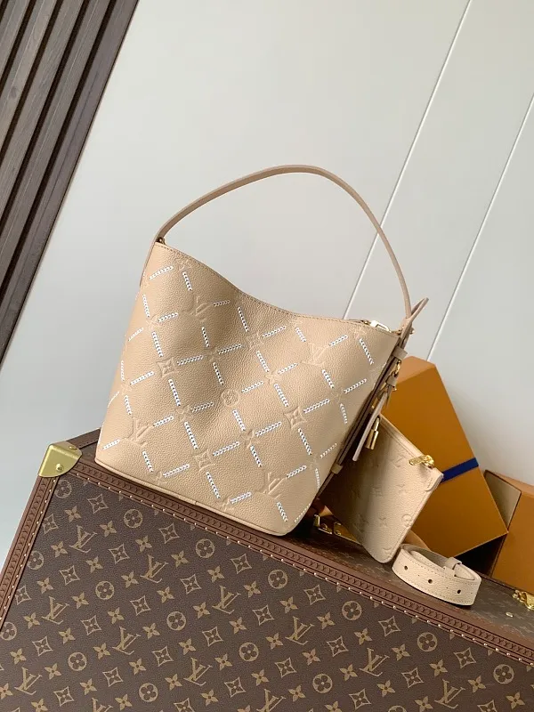 All Categories Official Website "Brand Women's Bags" Women's Bags 💙 LV 2026 New LV Crossbody Bag