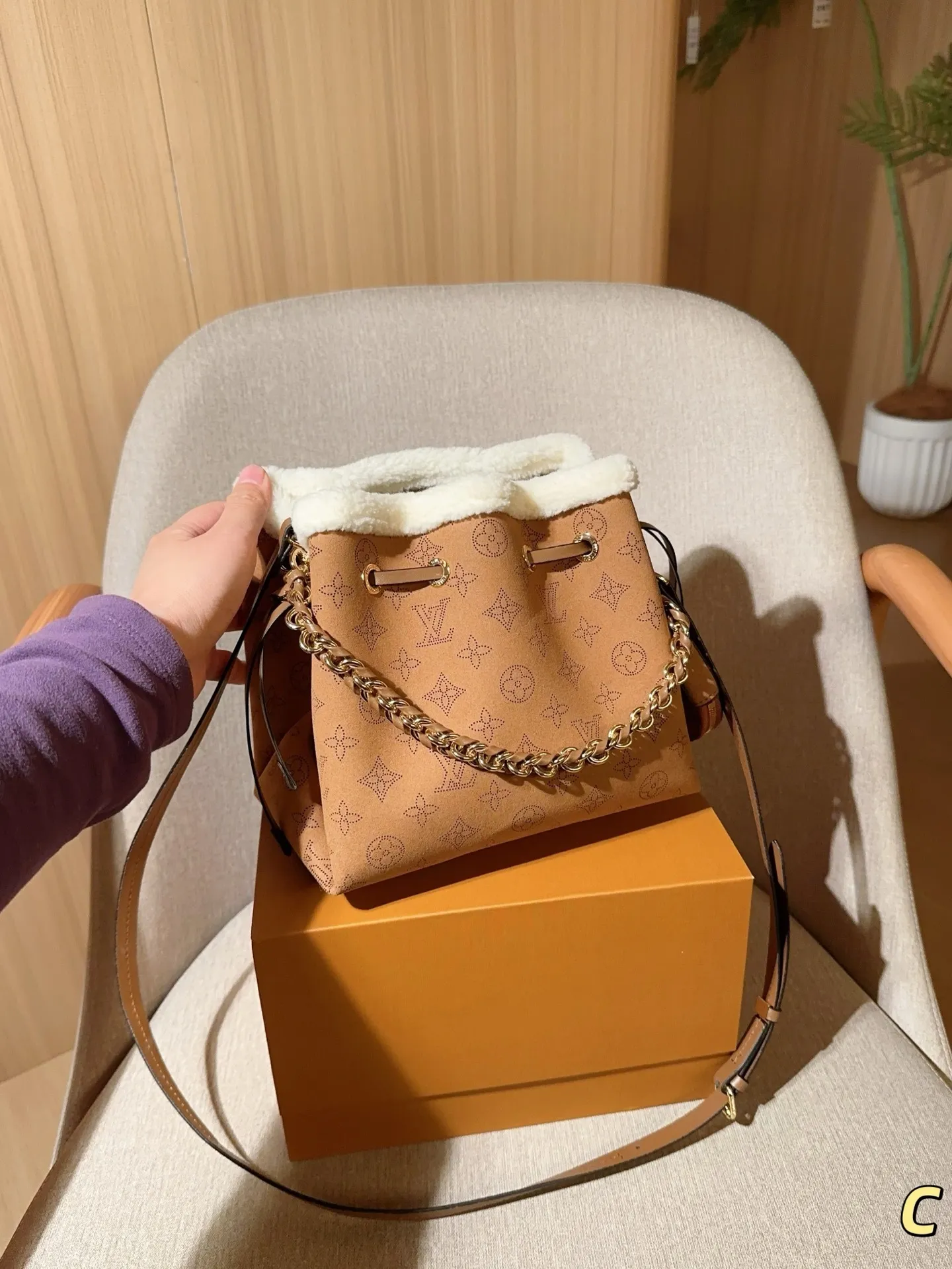 All Categories Official Website "Brand Women's Bags" Women's Bags 💙 LV 2025 New LV Crossbody Bag