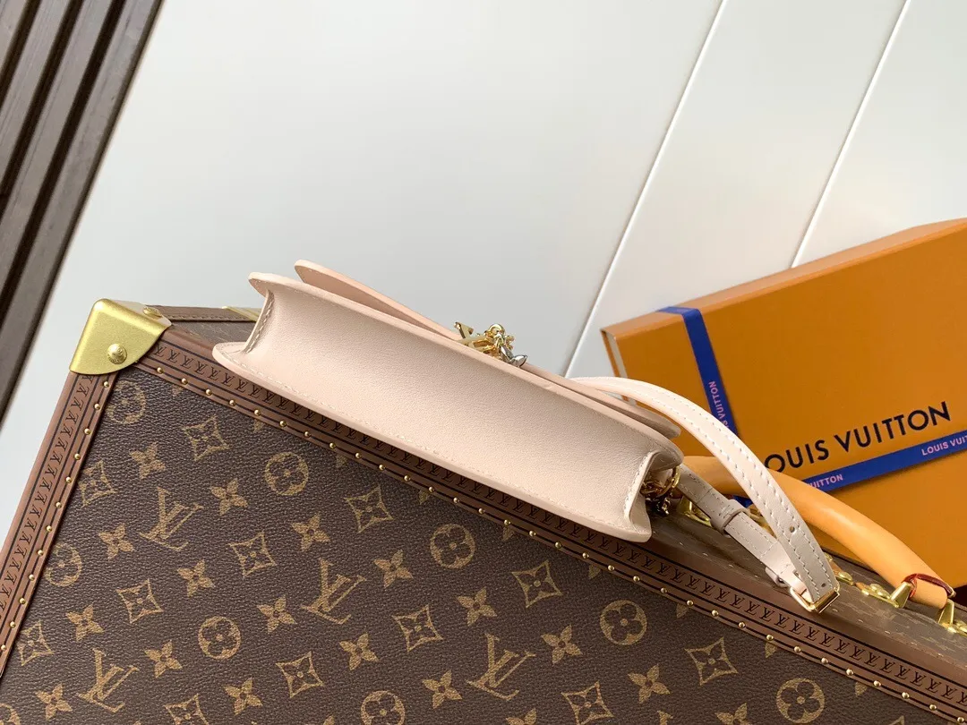 All Categories Official Website "Brand Women's Bags" Women's Bags 💙 LV 2025 New LV Crossbody Bag