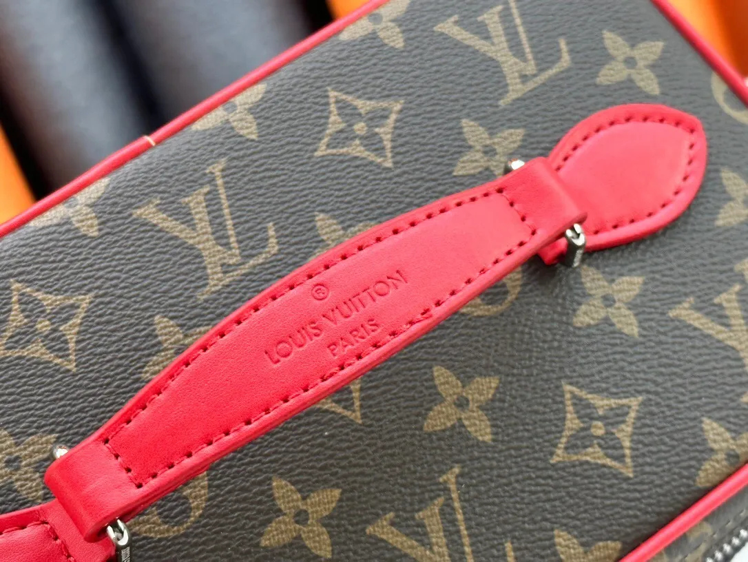 All Categories Official Website "Brand Women's Bags" Women's Bags 💙 LV 2024 New LV Cosmetic Bag