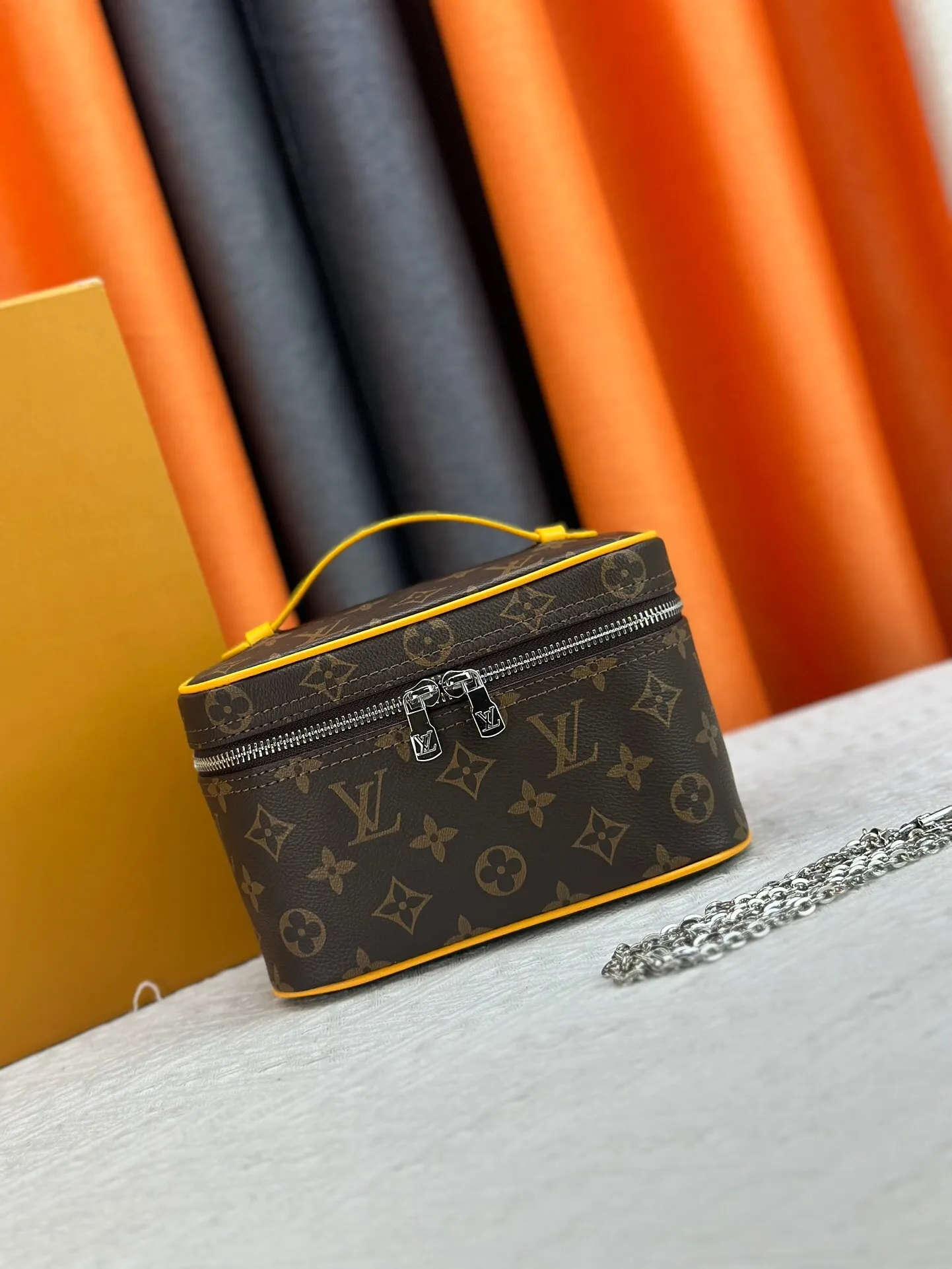 All Categories Official Website "Brand Women's Bags" Women's Bags 💙 LV 2024 New LV Cosmetic Bag