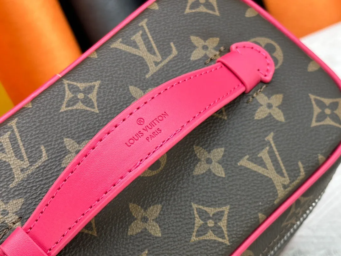 All Categories Official Website "Brand Women's Bags" Women's Bags 💙 LV 2024 New LV Cosmetic Bag