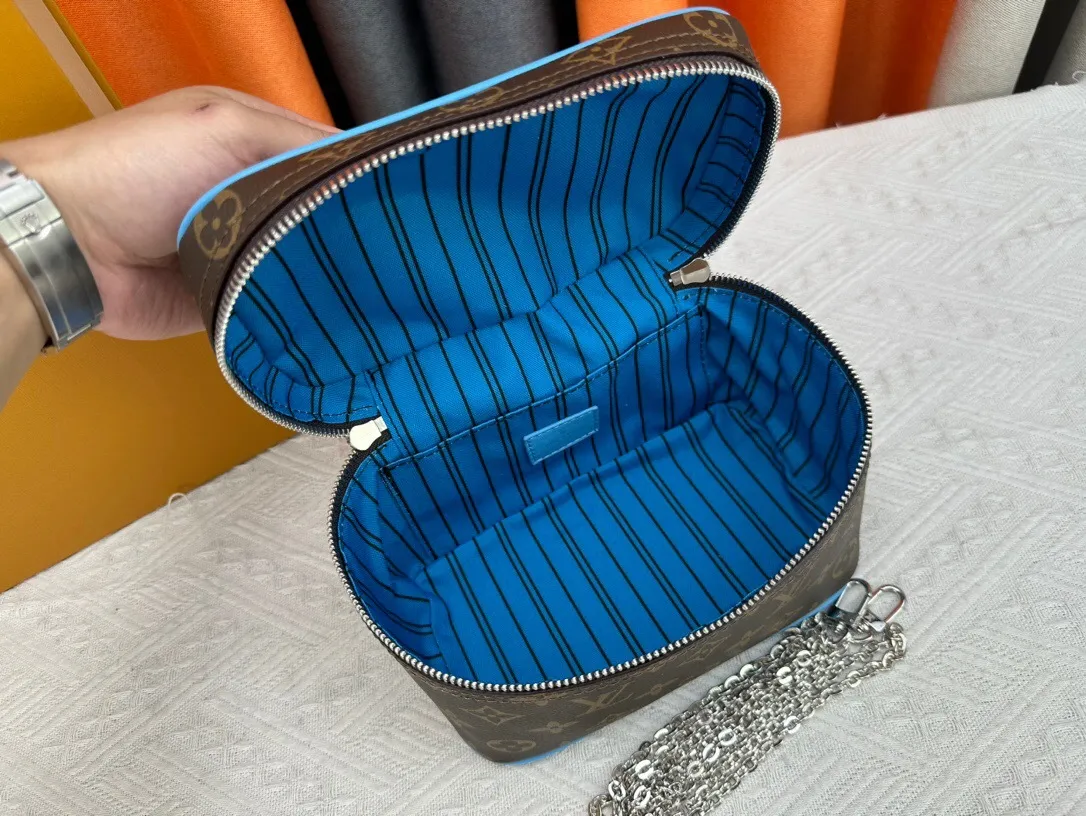 All Categories Official Website "Brand Women's Bags" Women's Bags 💙 LV 2024 New LV Cosmetic Bag