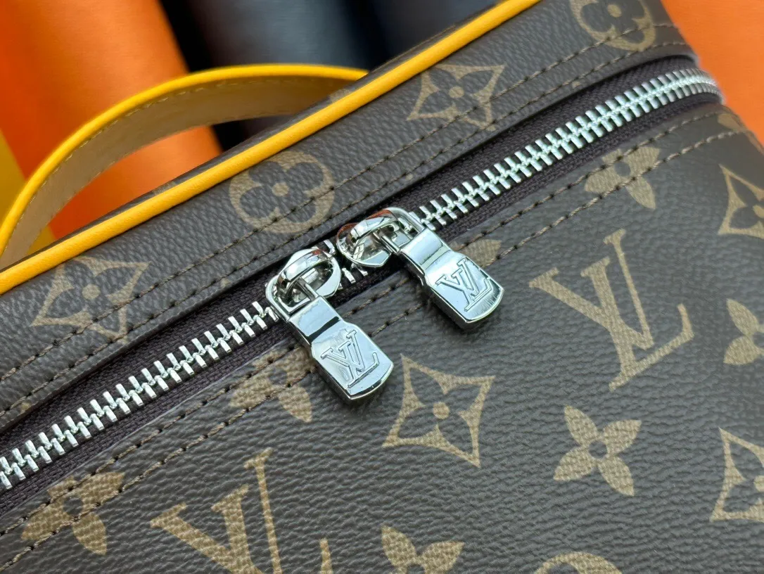 All Categories Official Website "Brand Women's Bags" Women's Bags 💙 LV 2024 New LV Cosmetic Bag