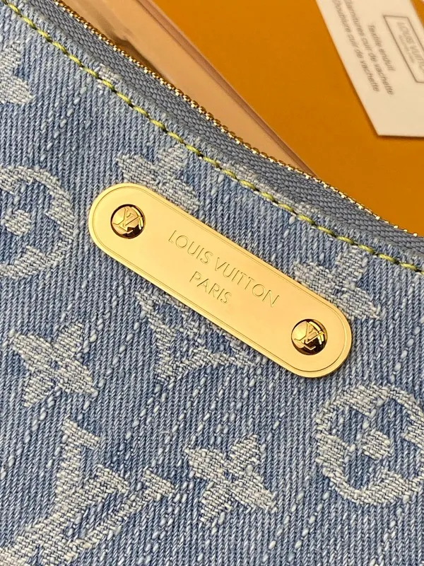 All Categories Official Website "Brand Women's Bags" Women's Bags 💙 LV 2025 New LV Crossbody Bag