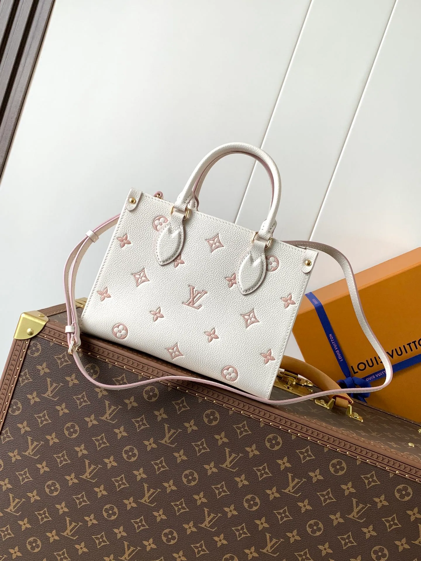 All Categories Official Website "Brand Women's Bags" Women's Bags 💙 LV 2026 New LV Crossbody Bag