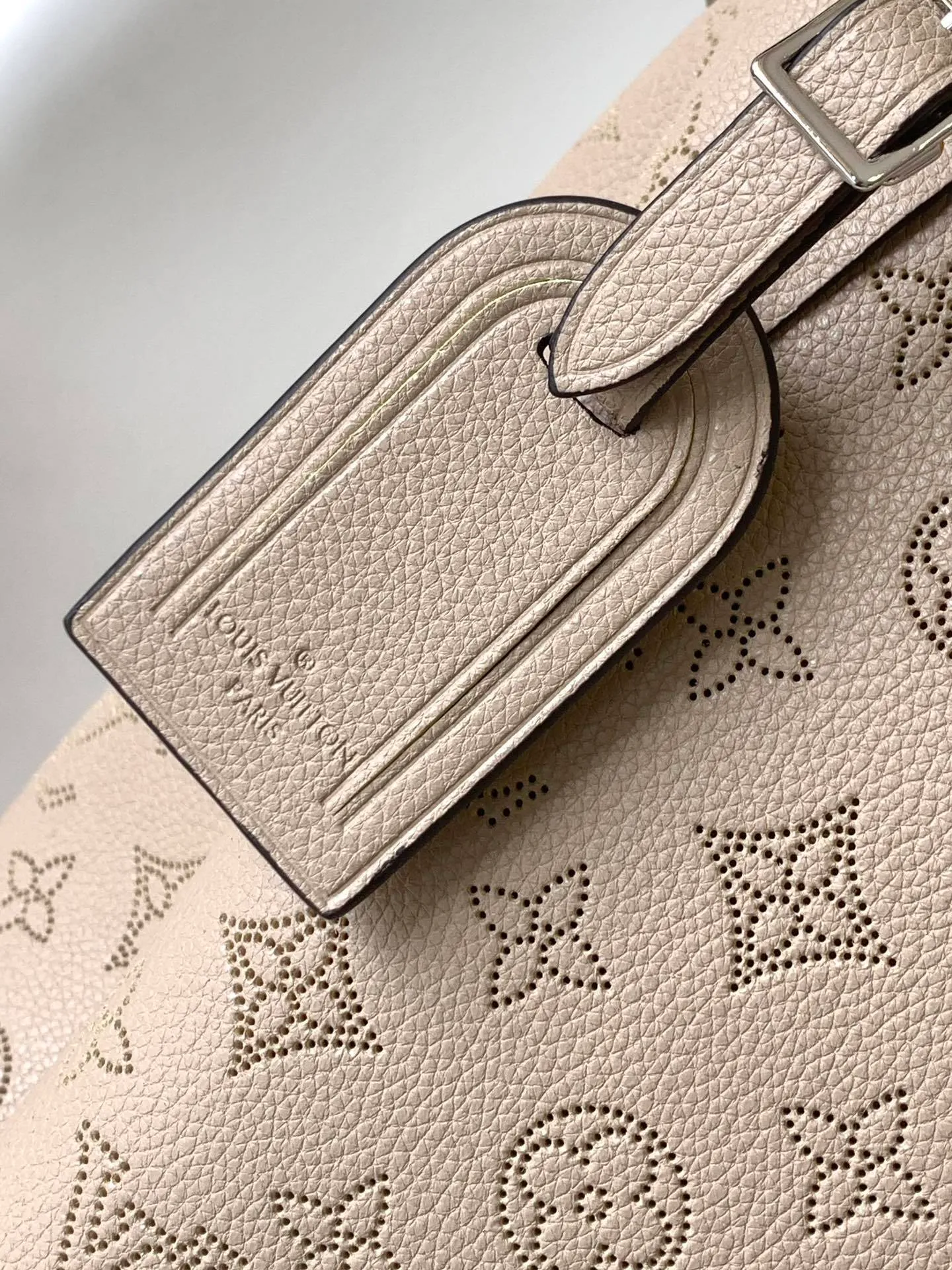 All Categories Official Website "Brand Women's Bags" Women's Bags 💙 LV 2026 New LV Crossbody Bag