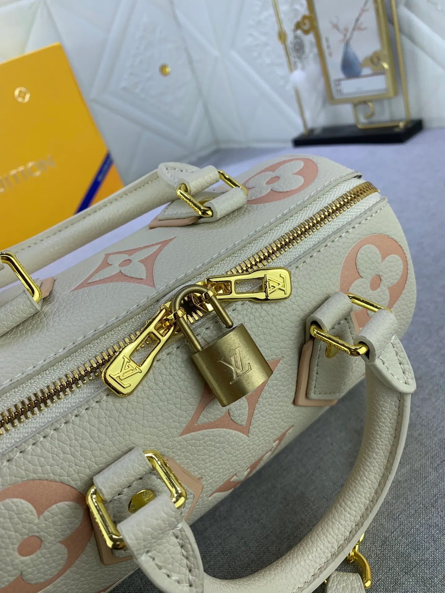 All Categories Official Website "Brand Women's Bags" Women's Bags 💙 LV 2024 New LV Crossbody Bag