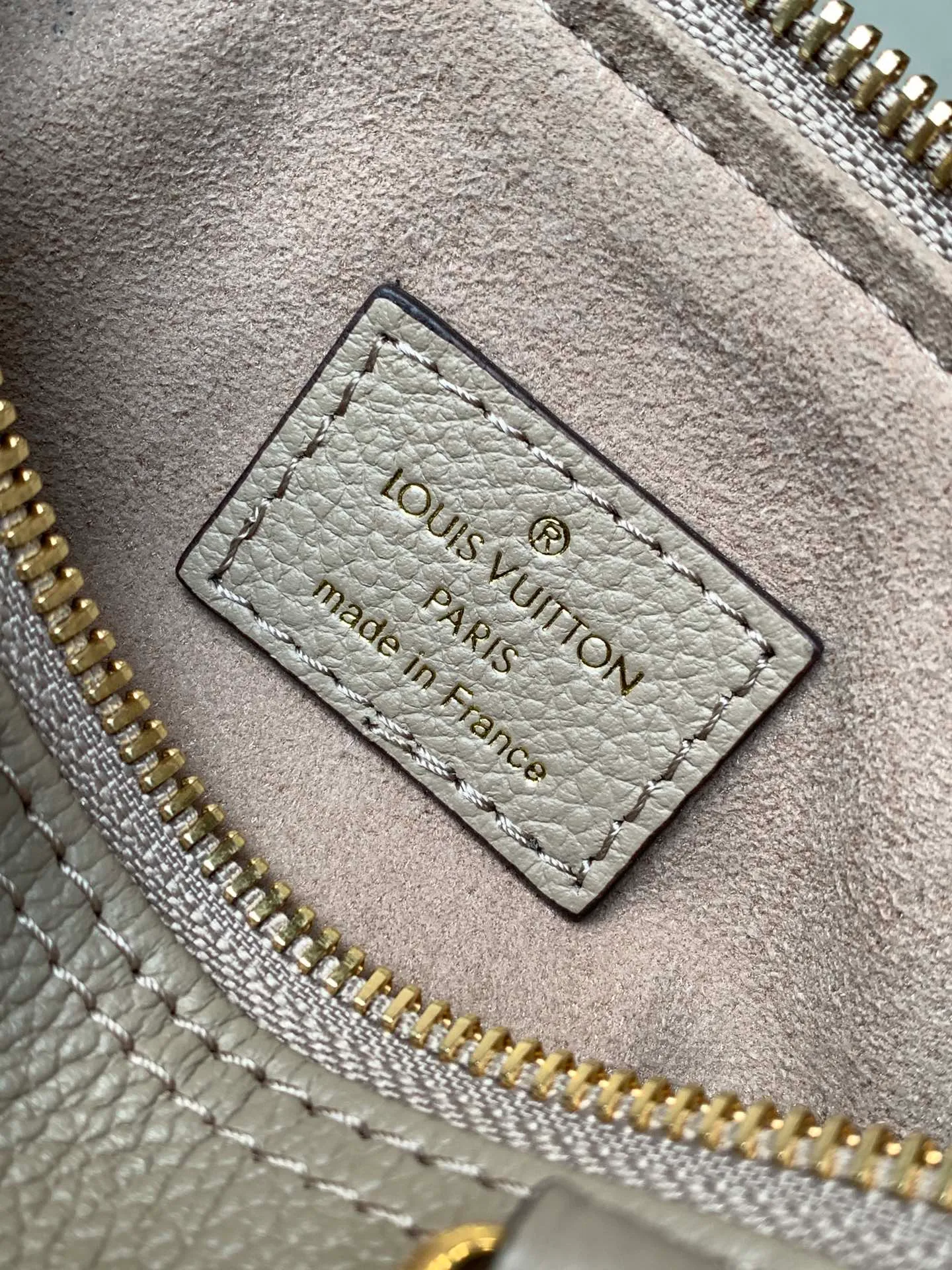 All Categories Official Website "Brand Women's Bags" Women's Bags 💙 LV 2026 New LV Crossbody Bag