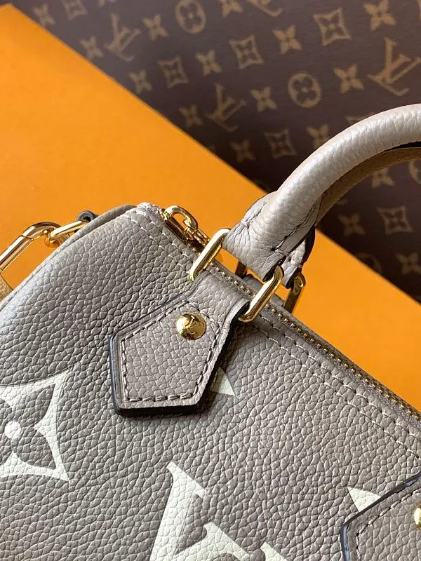 All Categories Official Website "Brand Women's Bags" Women's Bags 💙 LV 2026 New LV Crossbody Bag