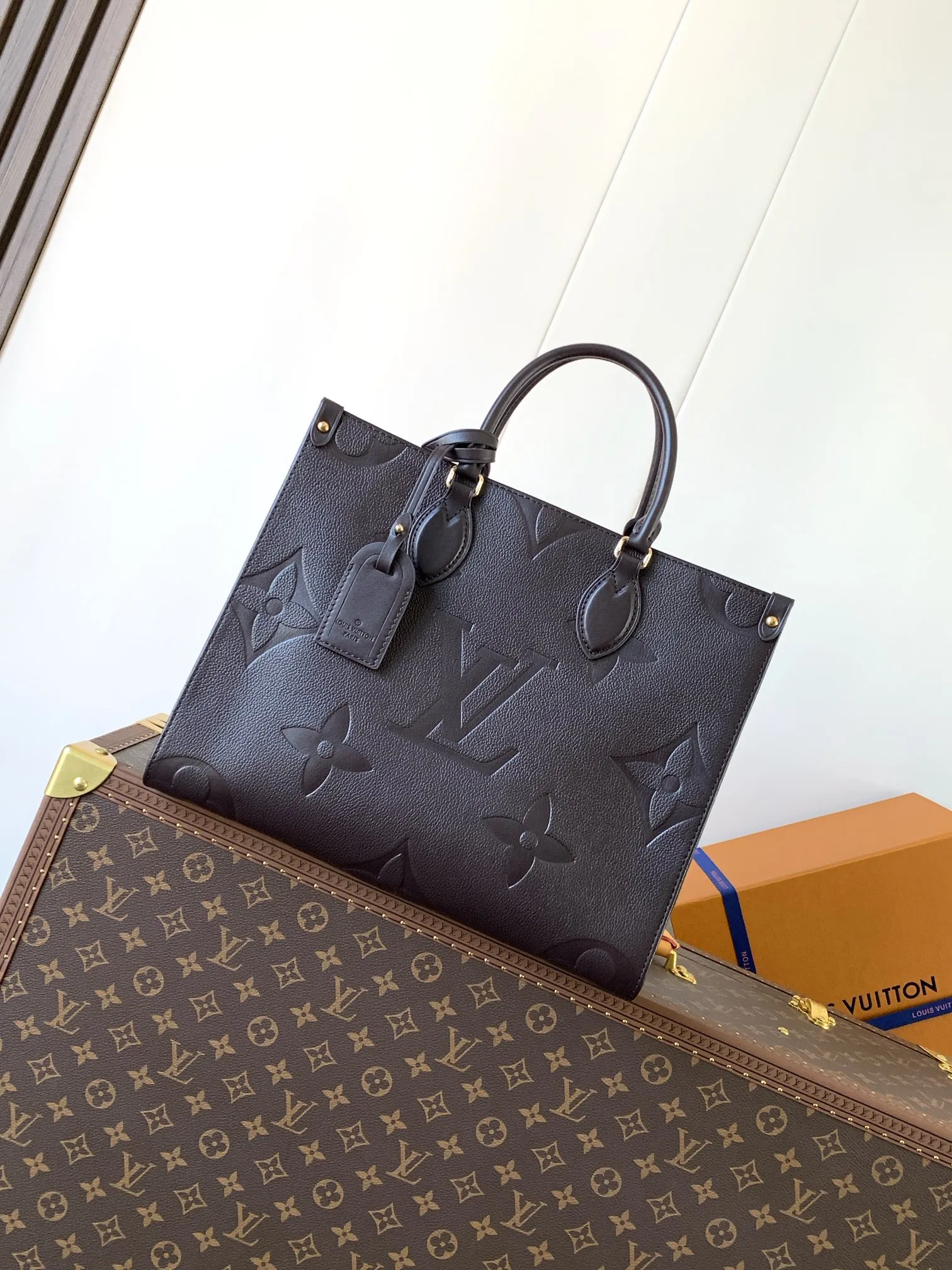 All categories Official website "Brand Women's Bags" Women's Bags 💙 LV 2026 new LV hand-held crossbody bag
