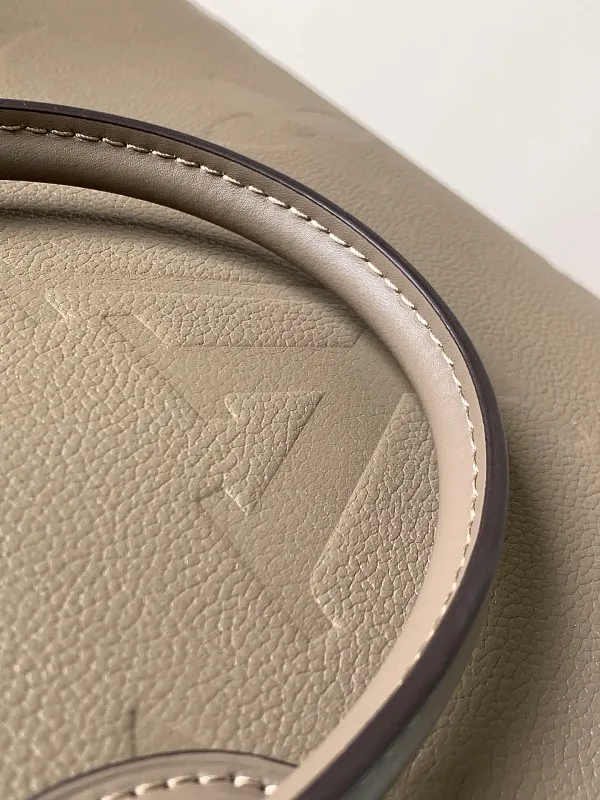 All categories Official website "Brand Women's Bags" Women's Bags 💙 LV 2026 new LV hand-held crossbody bag