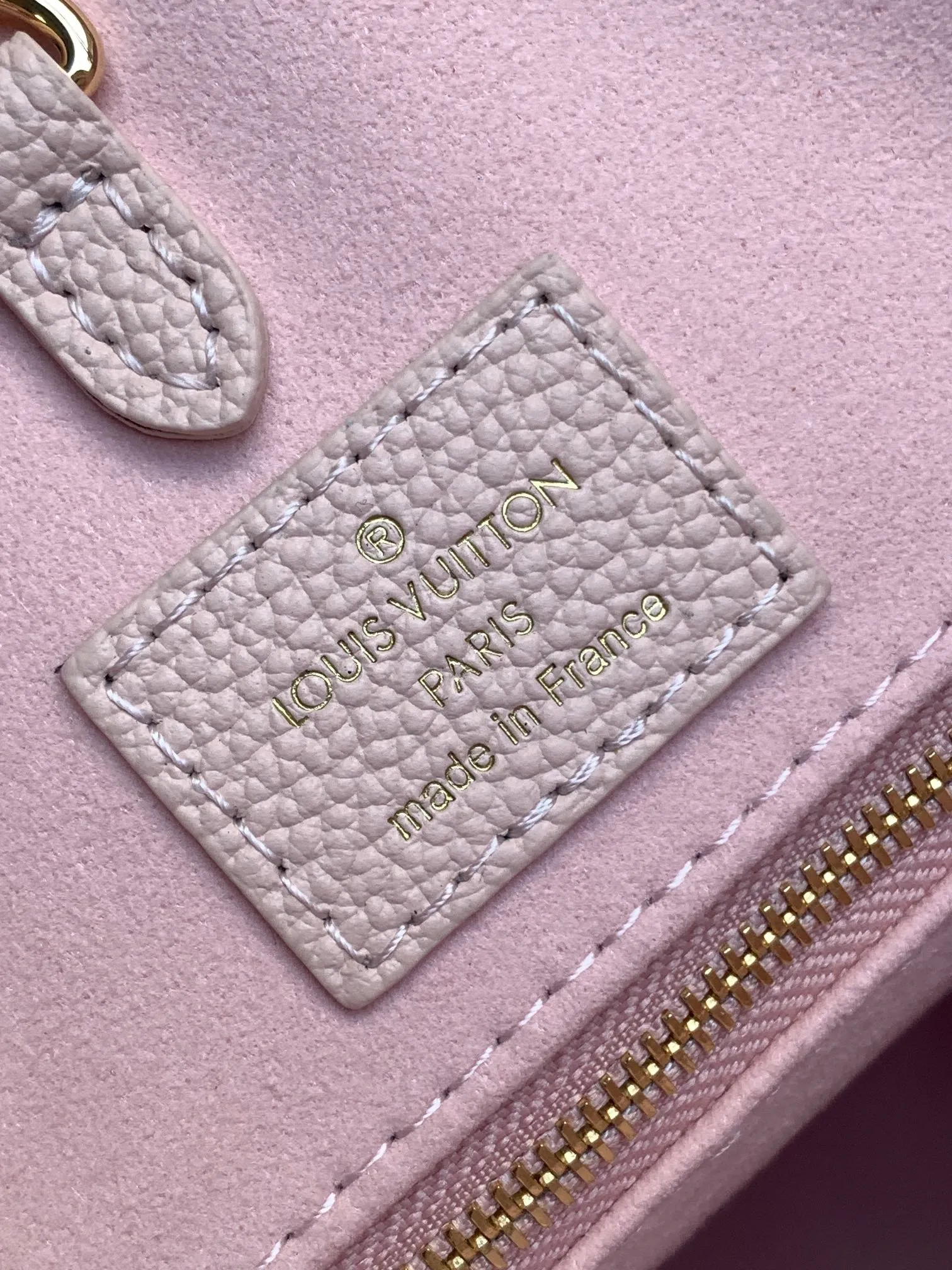 All categories Official website "Brand Women's Bags" Women's Bags 💙 LV 2026 new LV hand-held crossbody bag