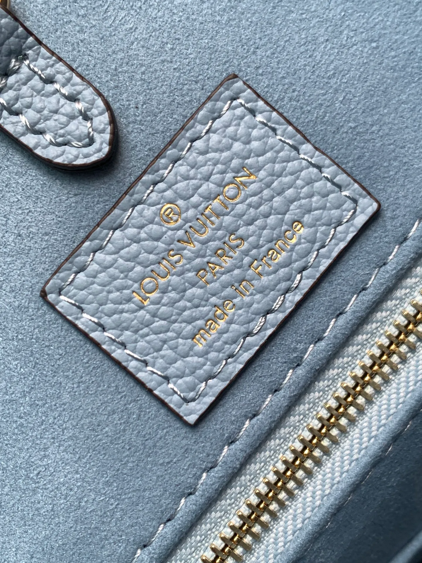 All categories Official website "Brand Women's Bags" Women's Bags 💙 LV 2026 new LV hand-held crossbody bag