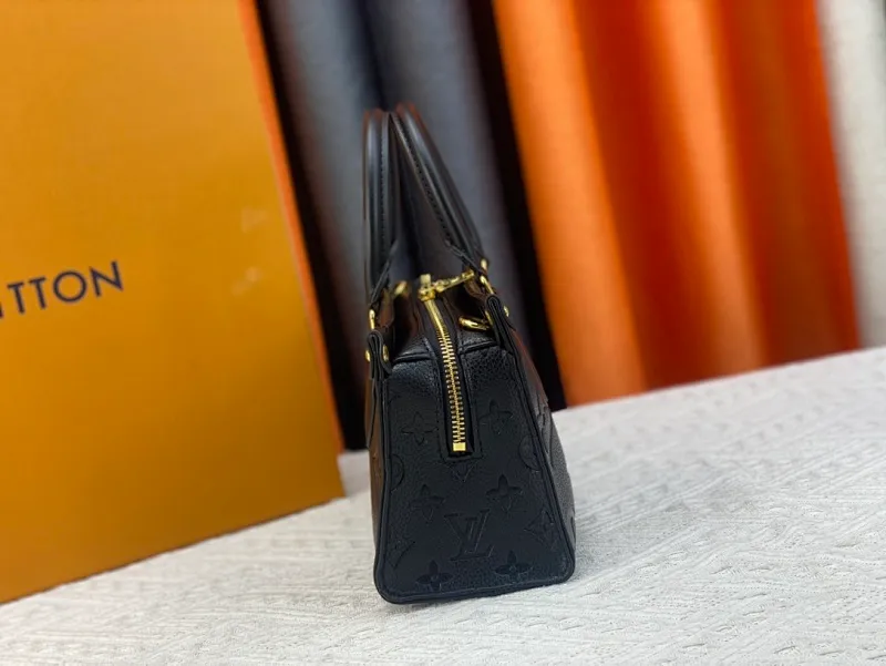 All Categories Official Website "Brand Women's Bags" Women's Bags 💙 LV 2023 New LV Crossbody Bag