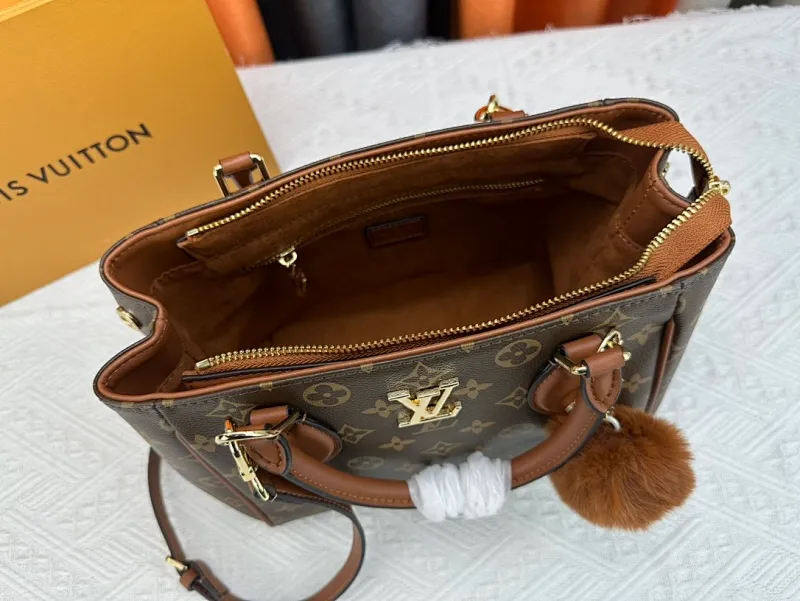 All Categories Official Website "Brand Women's Bags" Women's Bags 💙 LV 2024 Official Website New LV Crossbody Bags