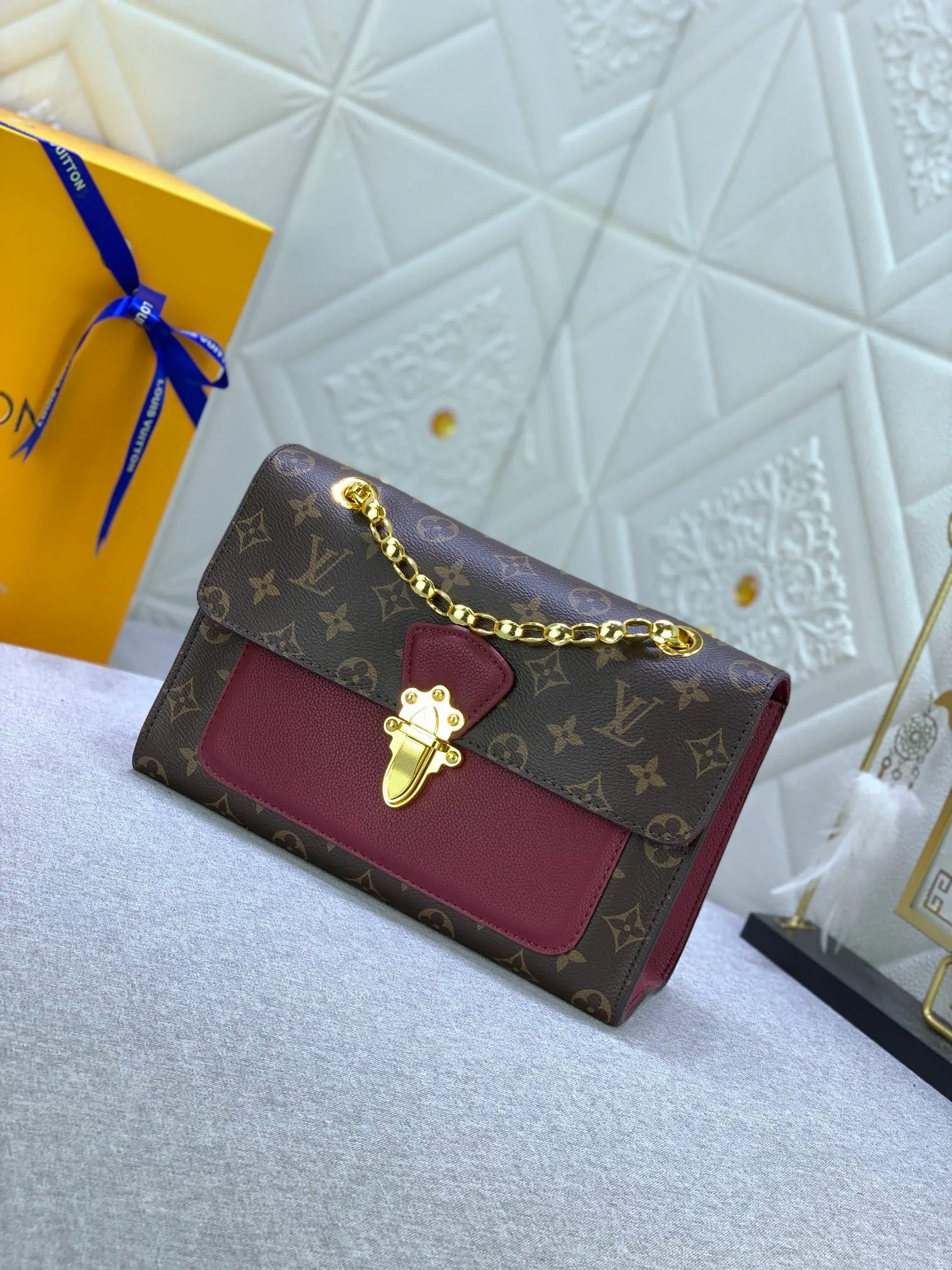 All Categories Official Website "Brand Women's Bags" Women's Bags 💙 LV French custom-made Monogram canvas and exquisite calfskin, top-notch handmade in Taiwan, perfect bottom arc of original order for quality, perfect combination of materials and unique hardware accessories, all investment regardless of cost, single shoulder, hand-held, cross-body all-match must-have style, exquisite crown lock buckle, showing the queen's style