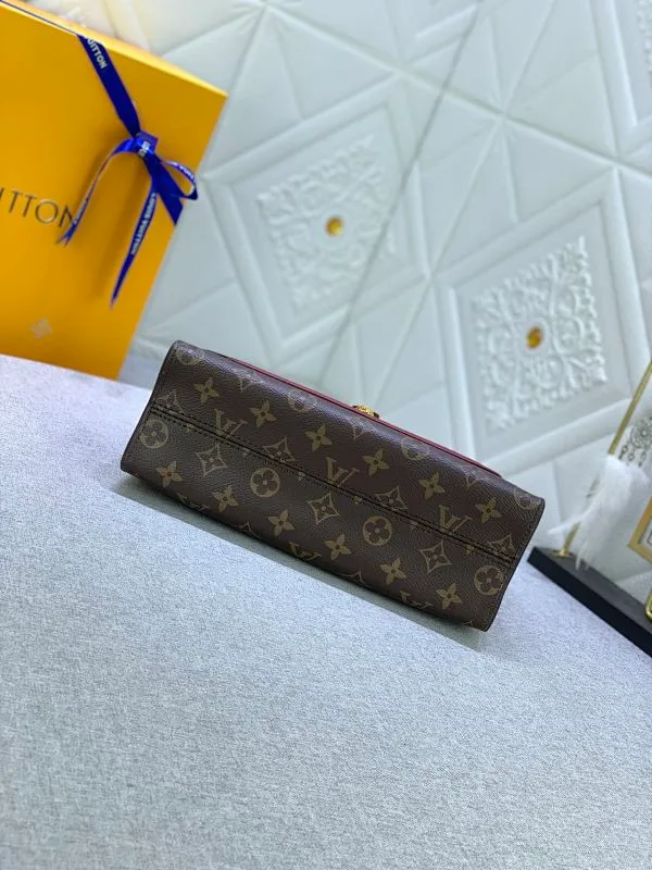 All Categories Official Website "Brand Women's Bags" Women's Bags 💙 LV French custom-made Monogram canvas and exquisite calfskin, top-notch handmade in Taiwan, perfect bottom arc of original order for quality, perfect combination of materials and unique hardware accessories, all investment regardless of cost, single shoulder, hand-held, cross-body all-match must-have style, exquisite crown lock buckle, showing the queen's style