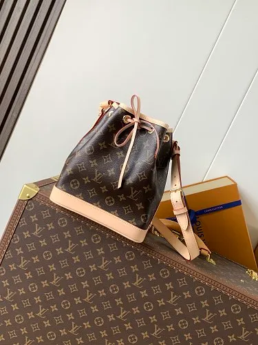 All Categories Official Website "Brand Women's Bags" Women's Bags 💙 LV 2026 New LV Crossbody Bag