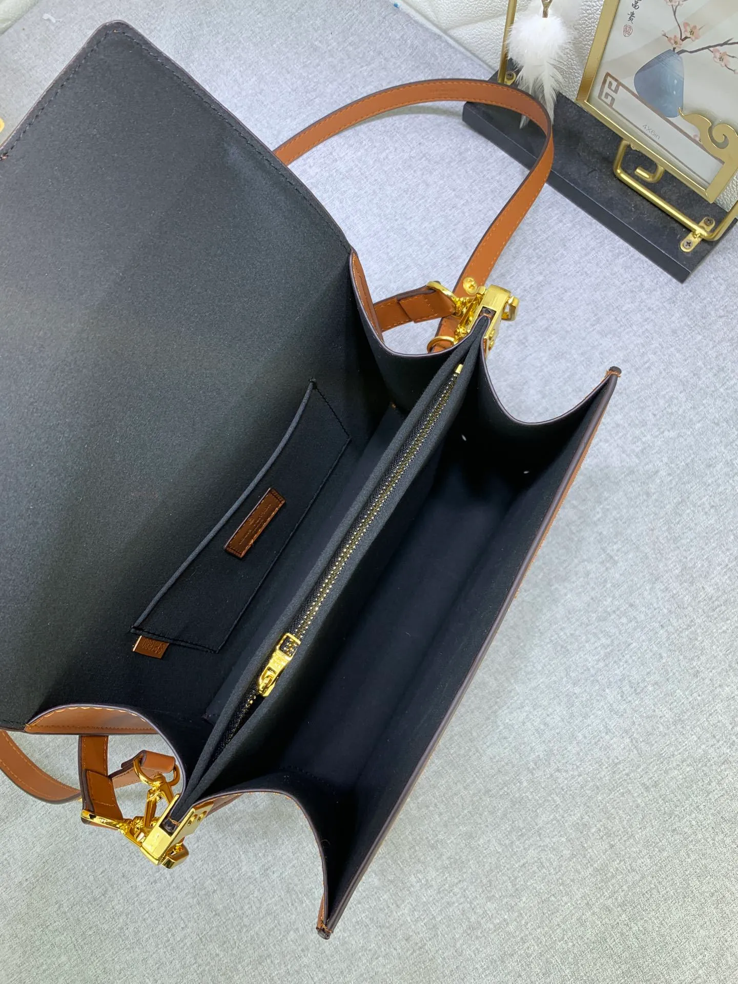 All Categories Official Website "Brand Women's Bags" Women's Bags 💙 LV 2023 New LV Crossbody Bag Wholesale