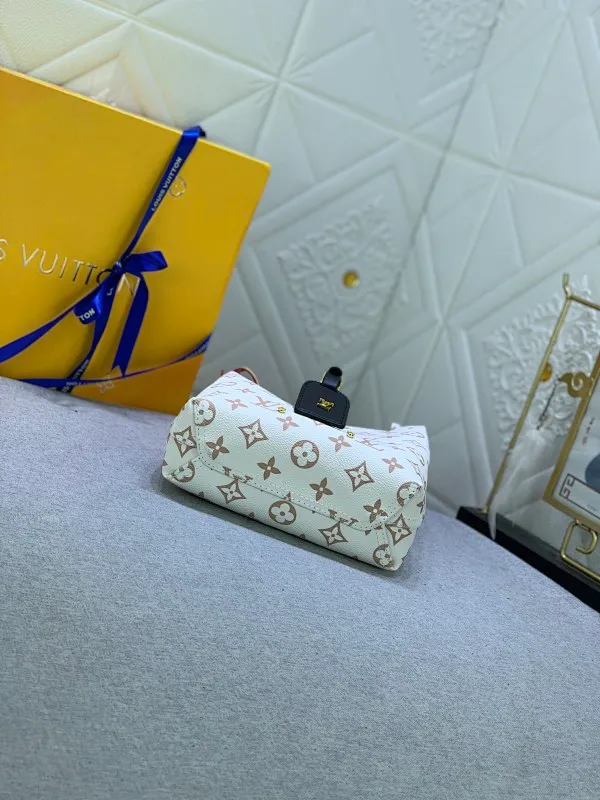 All Categories Official Website "Brand Women's Bags" Women's Bags 💙 LV 2024 New LV Crossbody Bag
