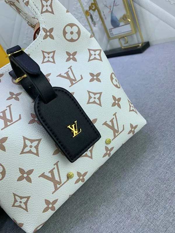 All Categories Official Website "Brand Women's Bags" Women's Bags 💙 LV 2024 New LV Crossbody Bag