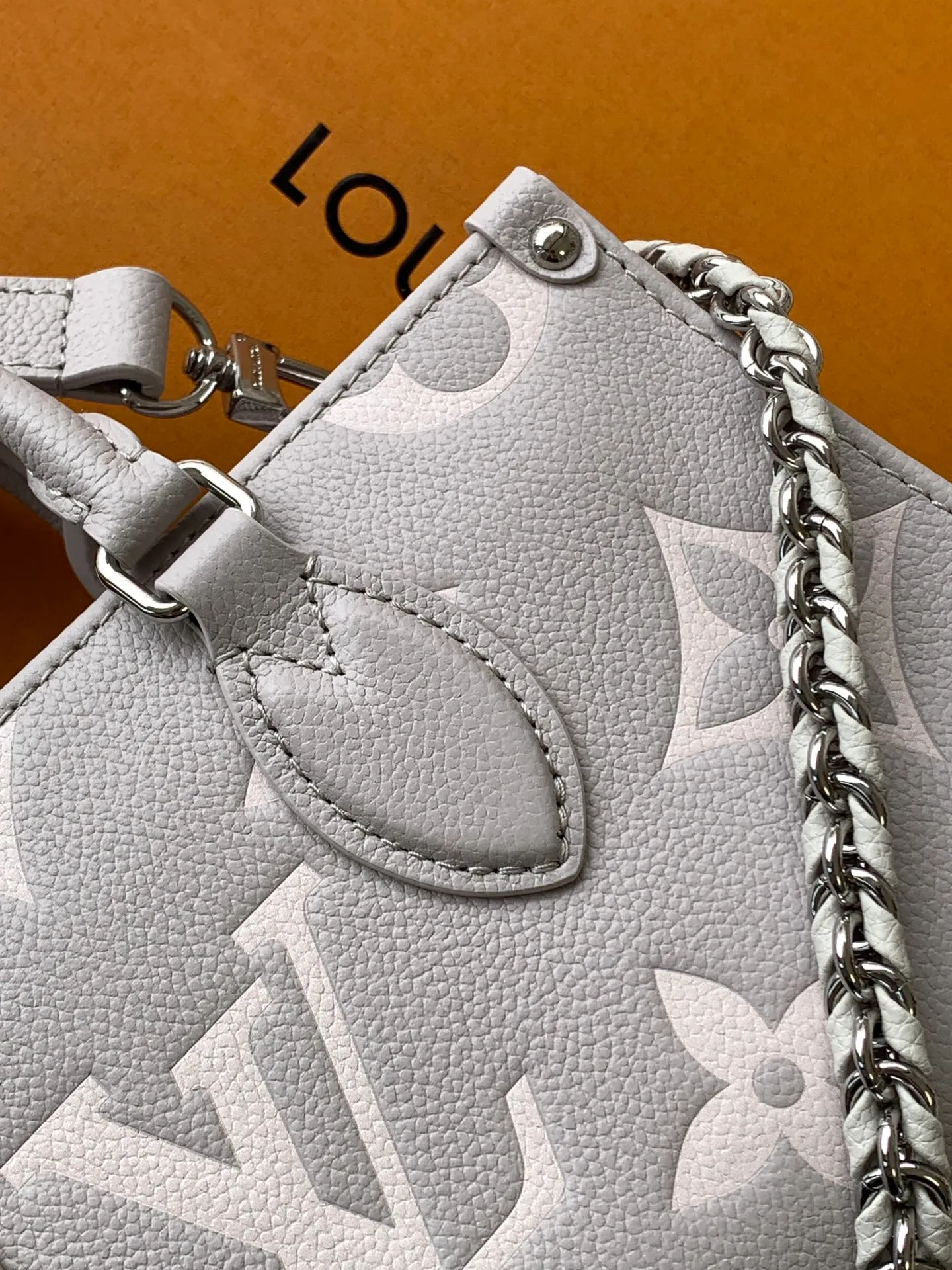 All categories Official website "Brand Women's Bags" Women's Bags 💙 LV 2026 new LV hand-held crossbody bag