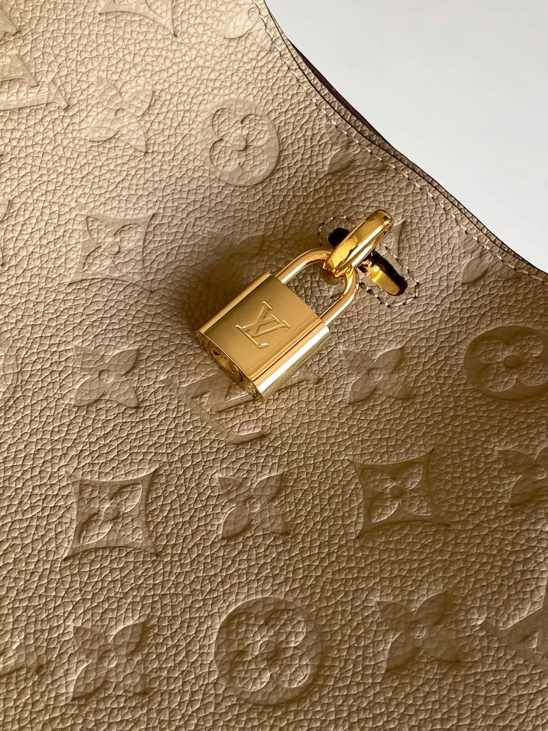 All Categories Official Website "Brand Women's Bags" Women's Bags 💙 LV 2025 New LV Crossbody Bag